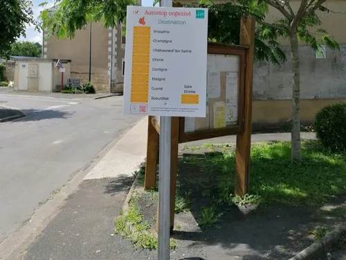 Les Hauts d'Anjou. Un système d'auto-stop organisé entre habitants...